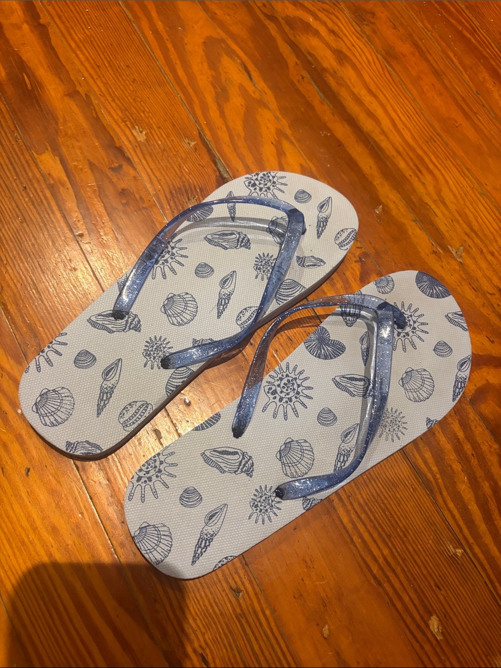 Women's Blue Shell-Print Flip Flop Sandals